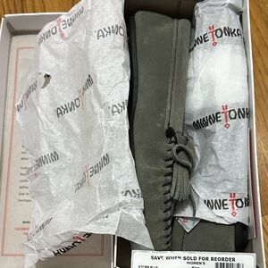 Minnetonka Women's Kilty Moccasins - Storm Blue